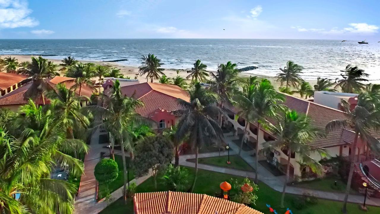 Ocean Bay Hotel & Resort Bakau Bagian luar foto