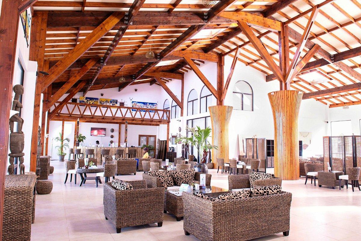 Ocean Bay Hotel & Resort Bakau Bagian luar foto