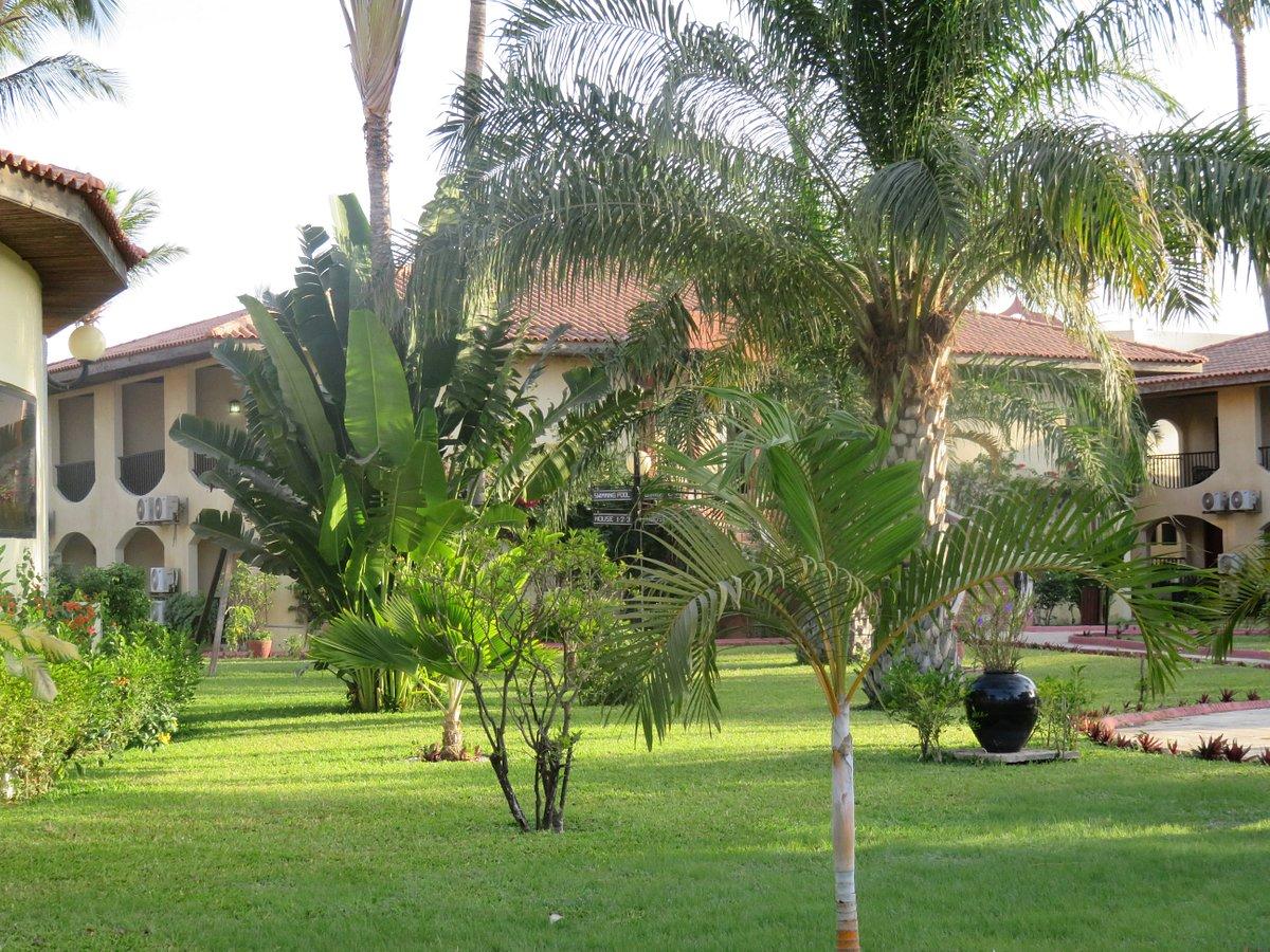 Ocean Bay Hotel & Resort Bakau Bagian luar foto