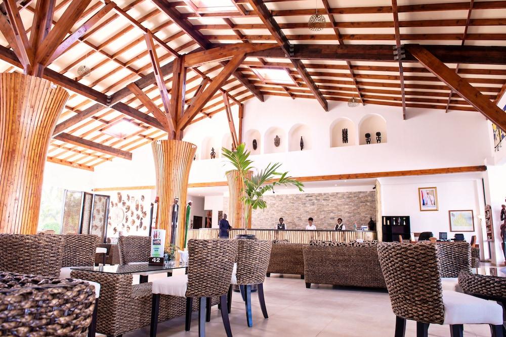 Ocean Bay Hotel & Resort Bakau Bagian luar foto
