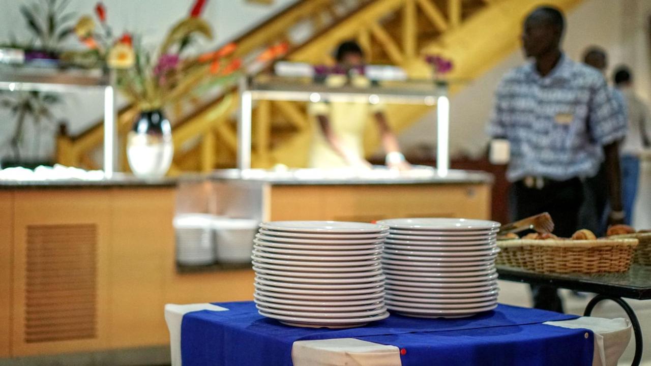Ocean Bay Hotel & Resort Bakau Bagian luar foto