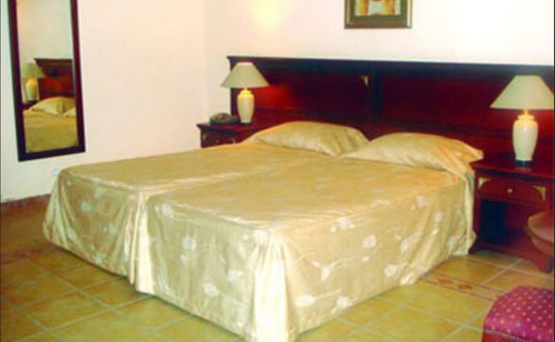 Ocean Bay Hotel & Resort Bakau Bagian luar foto