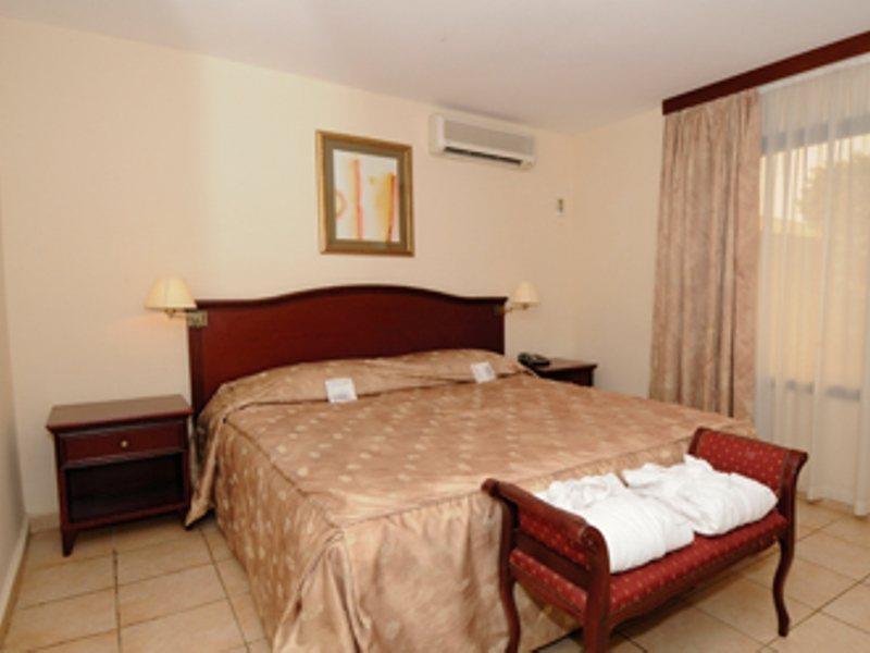 Ocean Bay Hotel & Resort Bakau Bagian luar foto