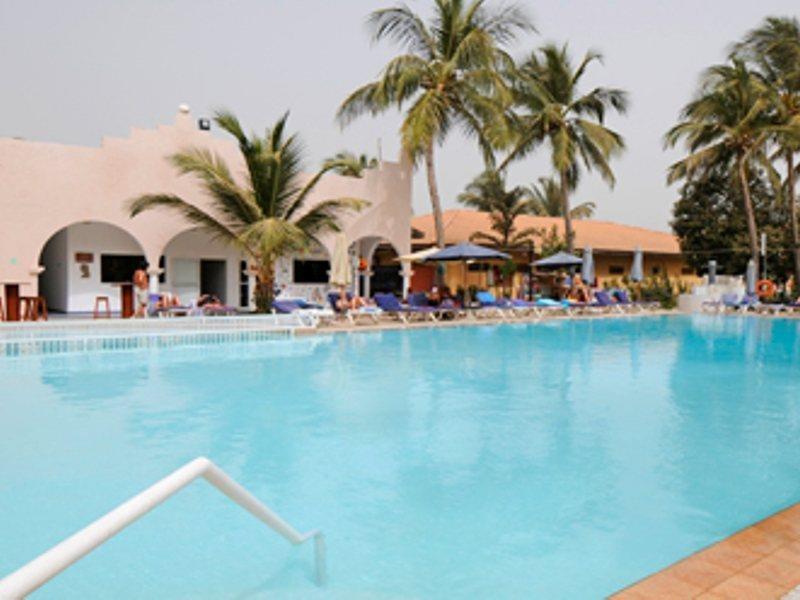 Ocean Bay Hotel & Resort Bakau Bagian luar foto