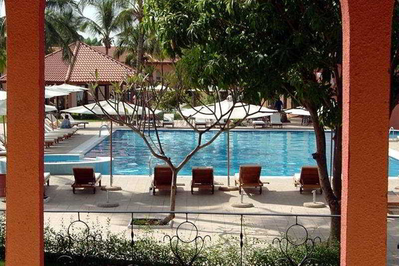 Ocean Bay Hotel & Resort Bakau Bagian luar foto