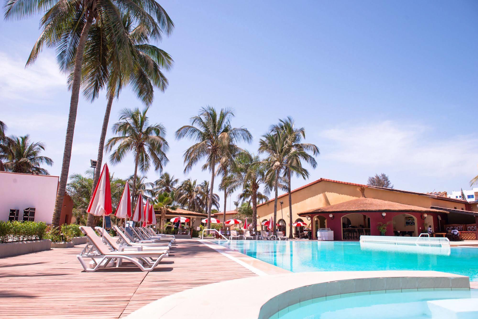 Ocean Bay Hotel & Resort Bakau Bagian luar foto