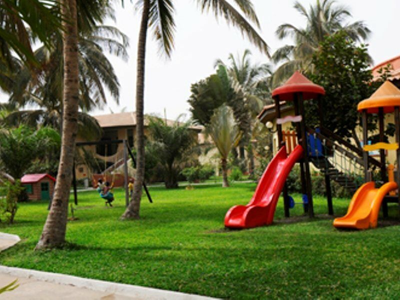 Ocean Bay Hotel & Resort Bakau Bagian luar foto